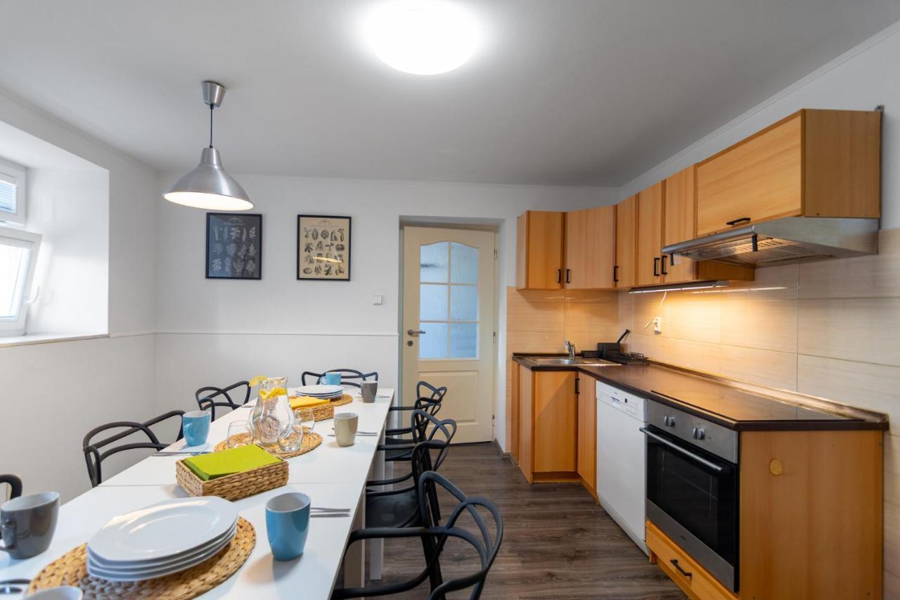 The Bookhouse, 5-Bedroom Residence By Prague Castle Ngoại thất bức ảnh