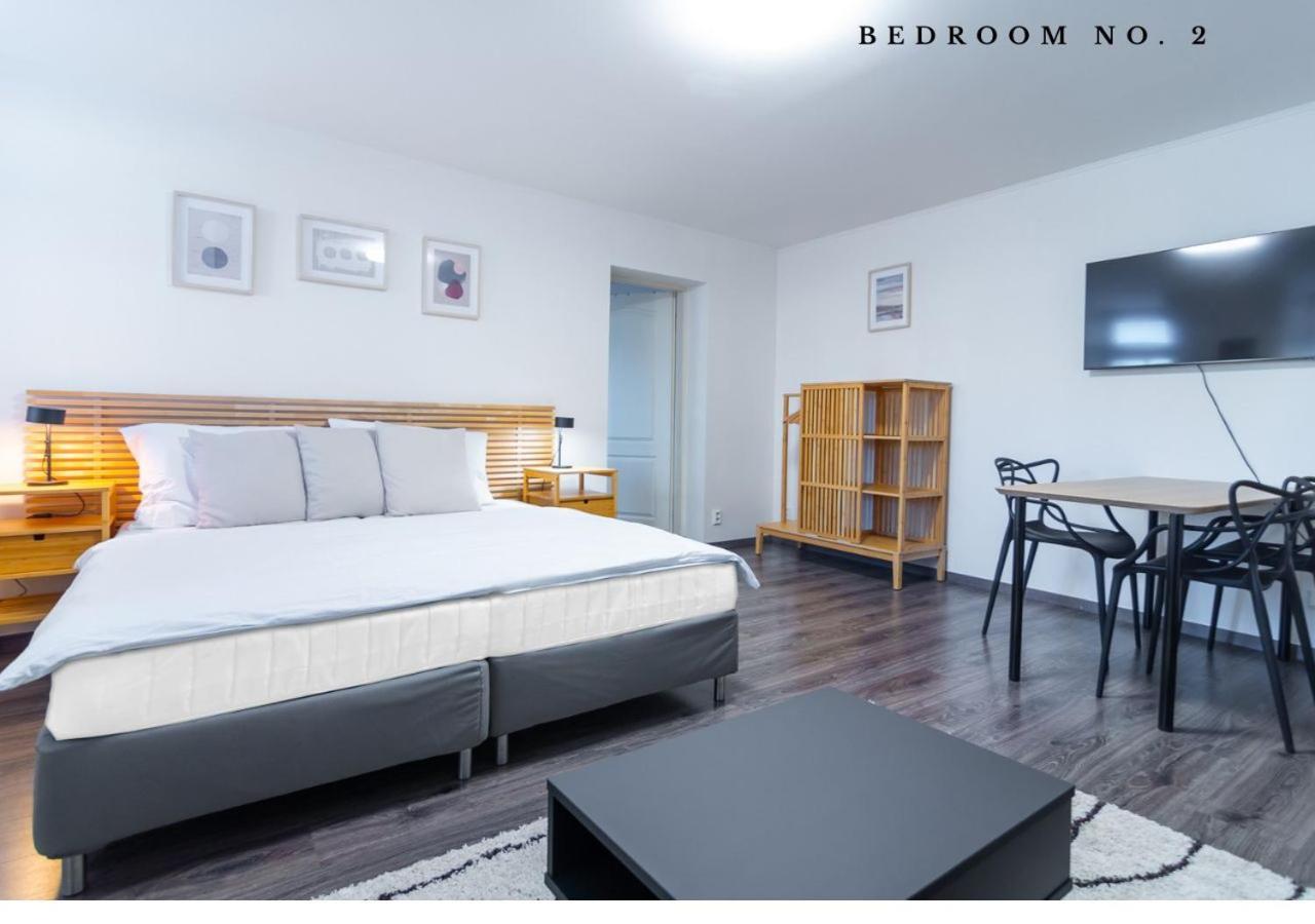 The Bookhouse, 5-Bedroom Residence By Prague Castle Ngoại thất bức ảnh